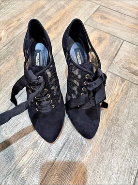 Dolce & Gabbana Allacciata Suede + Pizzo Taormina Lace Pumps Black Lace-Up Heels